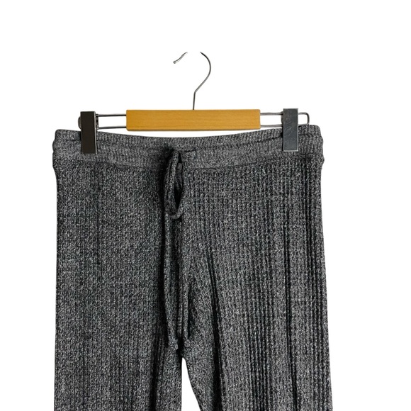 American Eagle Women's Gray Ribbed Lounge Jogger Pant - Picture 2 of 8